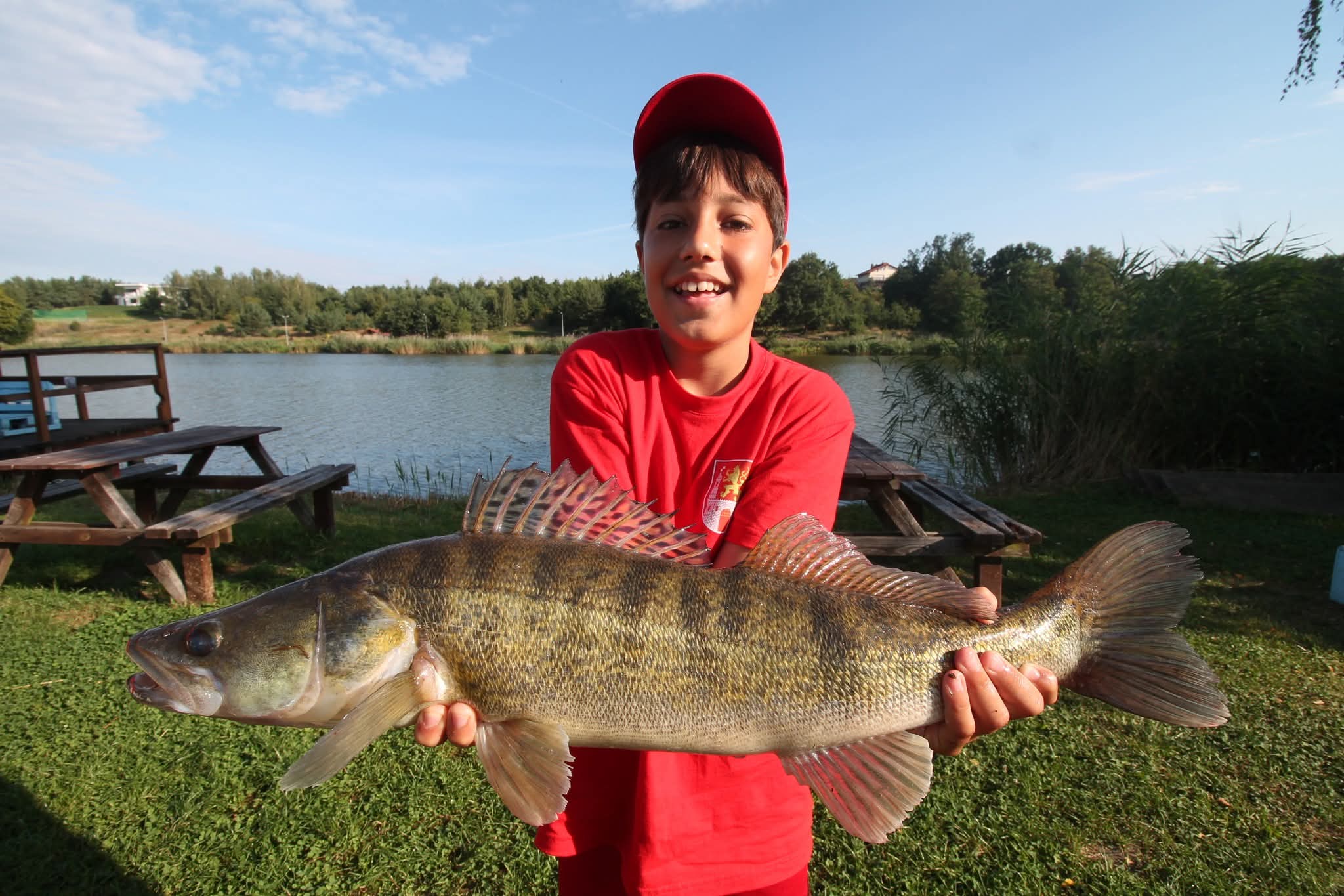 Ryba złowiona w Zalewie Karaś - wędkowanie tuż przy domku Tu i Teraz